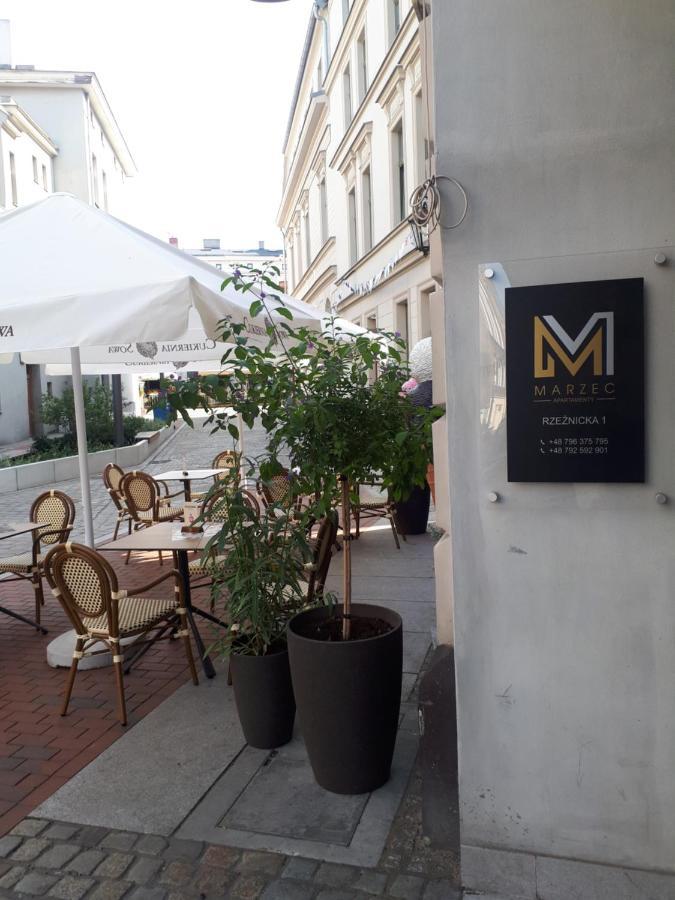 Rezydencja Marzec Gniezno Eksteriør bilde