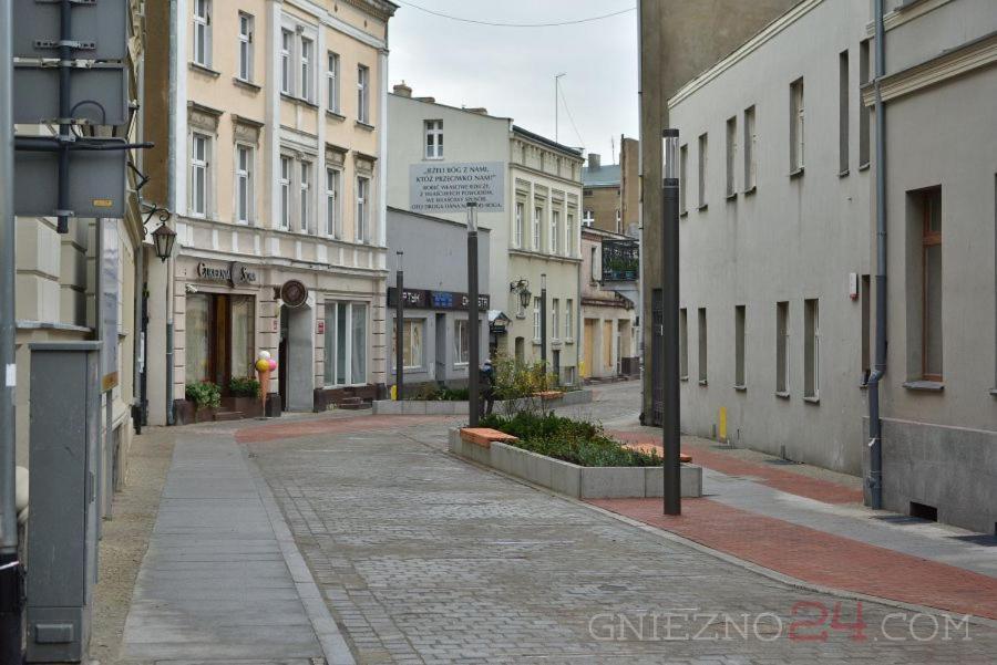 Rezydencja Marzec Gniezno Eksteriør bilde